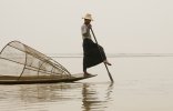 Leg Rower and net-Inle Lake Nov. 2019.jpg