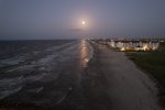 Moon reflection grearJPG.JPG