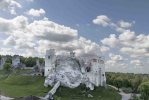 Ogradzieniec Castle-drone viewjpg.jpg Ogradzieniec Castle-drone viewjpg.jpg