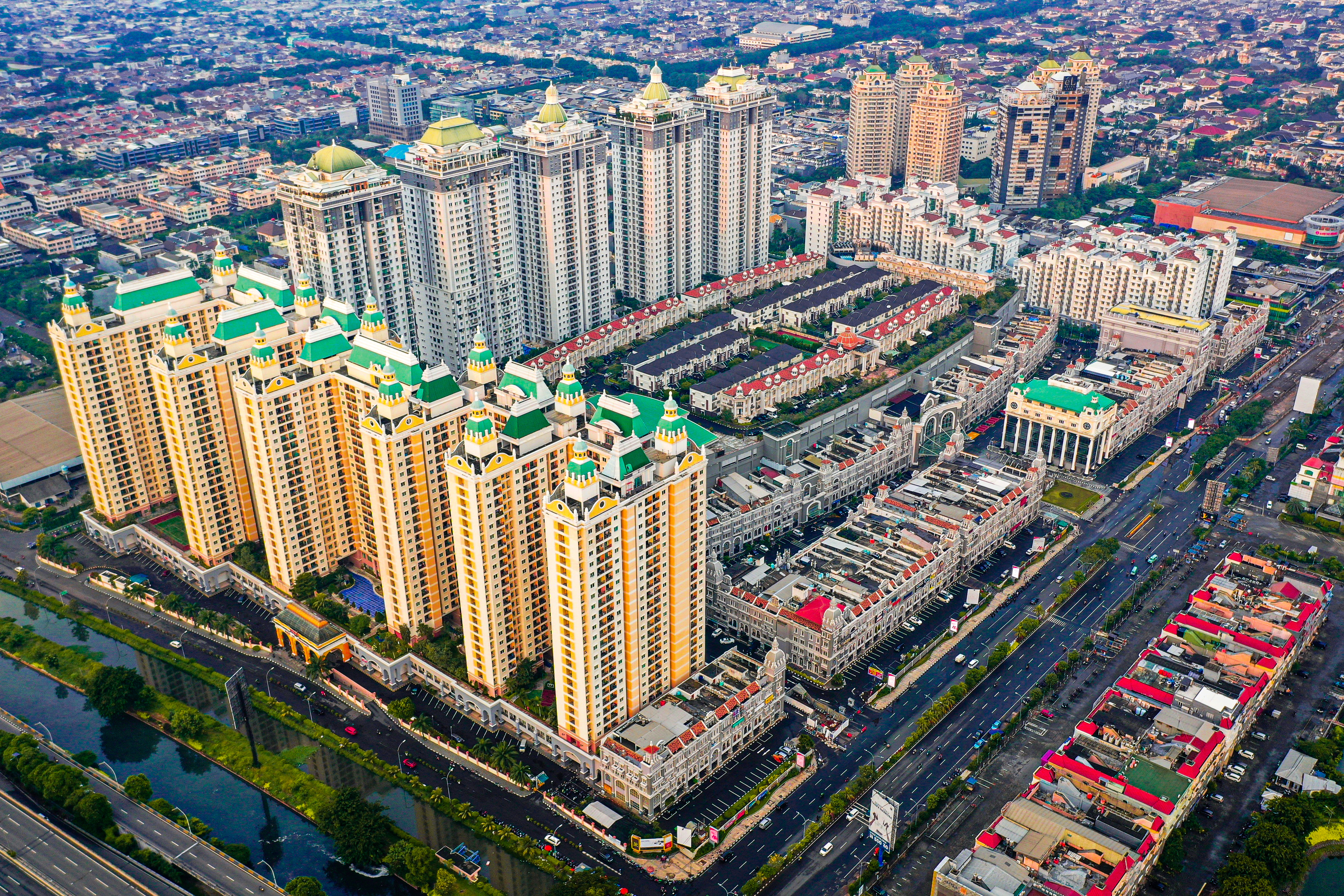 Condo & Houses Above Shopping Centre